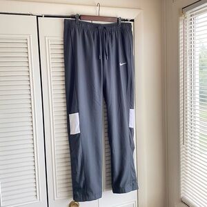 Mens Nike athletic pants (L)
